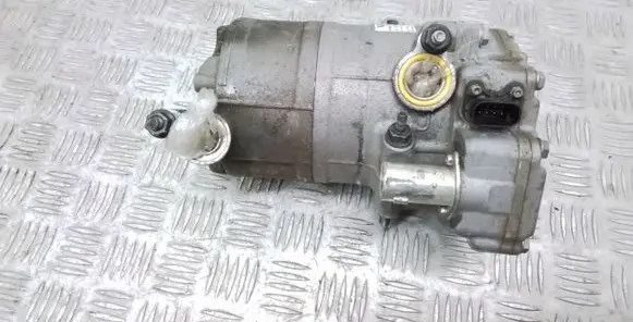 Volvo XC90 Air conditioning (A/C) compressor (pump) 31455426