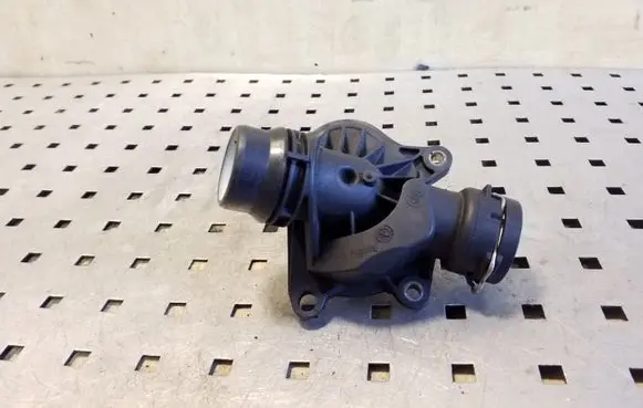Thermostat/thermostat housing