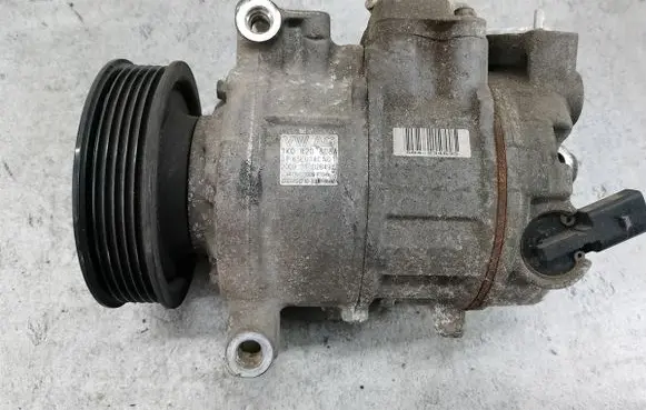 Volkswagen PASSAT B6 Air conditioning (A/C) compressor (pump) 1K0820808A