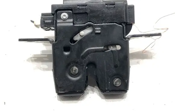 Renault Megane II Tailgate exterior lock 