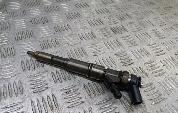 BMW X3 E83 Fuel injector