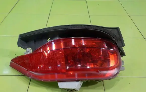 Toyota Avensis T270 Rear/tail lights 