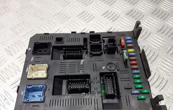 Citroen C5 Fuse box set 9661940480