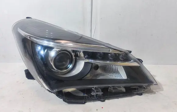 Toyota Yaris Headlight/headlamp