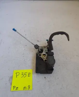 Chevrolet Cruze Rear door lock 832429