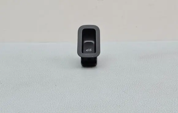 Audi A8 S8 D4 4H Tailgate/boot open switch button 4H0868397