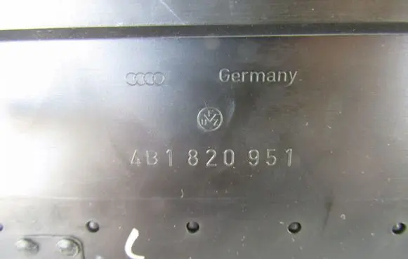 Audi A6 S6 C5 4B Dash center air vent grill 4B1820951