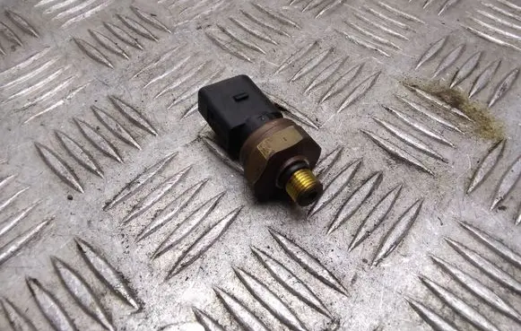 Fuel pressure sensor