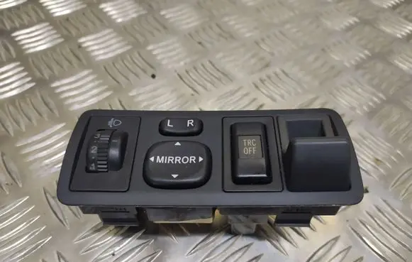 Toyota Corolla E120 E130 Wing mirror switch 183574
