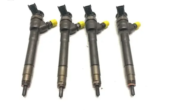 Nissan Qashqai Fuel injectors set 0445110546