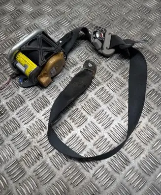 Mitsubishi L200 Front seatbelt C90237
