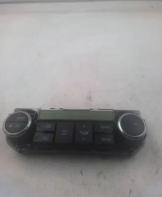 Toyota Auris E180 Climate control unit 75f542
