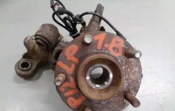 Nissan Primera Rear wheel hub