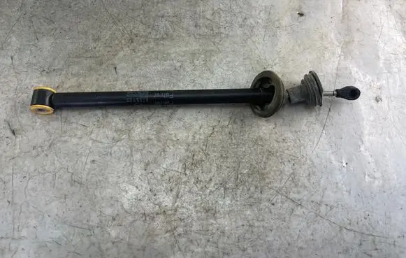 Mercedes-Benz S W221 Front door check strap stopper A2217200016 Q2A2217200016