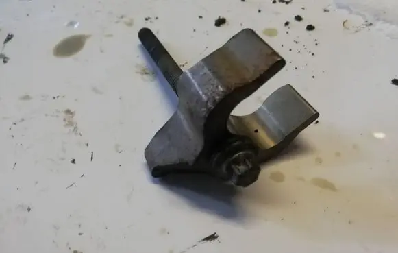BMW 5 F10 F11 Fuel Injector clamp holder NOCODE