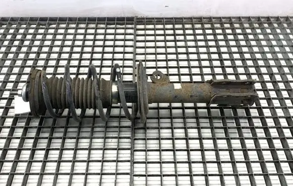 Toyota Yaris Front shock absorber/damper 