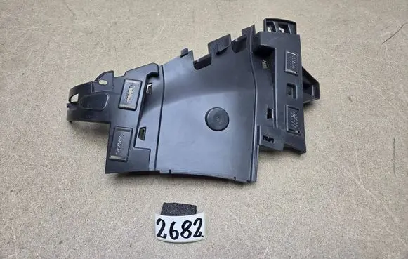 Renault Kangoo II Front bumper mounting bracket 620432913R
