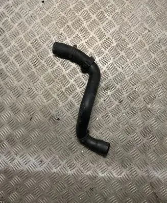 Coolant pipe/hose
