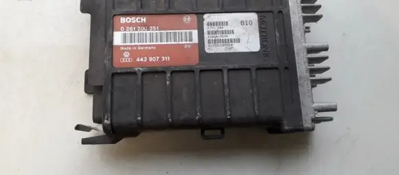 Volkswagen PASSAT B3 Engine control unit/module 0261200251 443907311