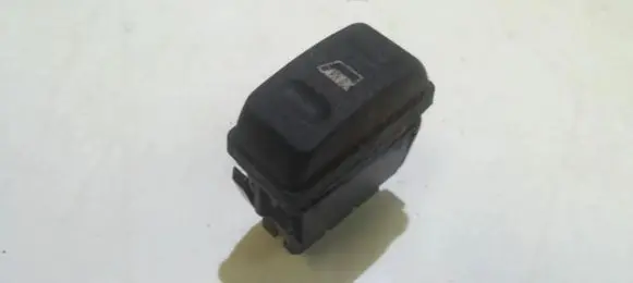 Citroen Xsara Picasso Electric window control switch 22681