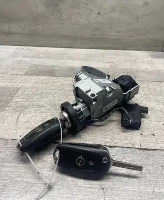 Opel Astra K Ignition lock 39033400 60840210272