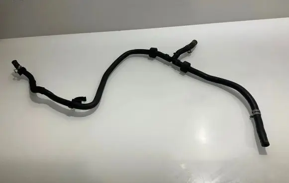 Mercedes-Benz ML W164 Engine coolant pipe/hose