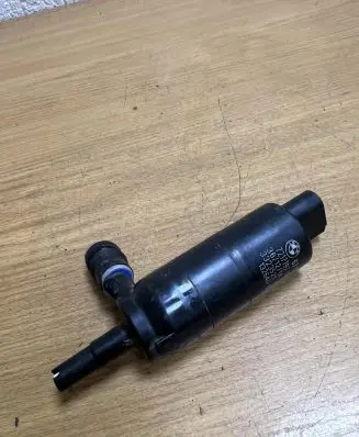 BMW 5 F10 F11 Windscreen/windshield washer pump 721779202 D8588