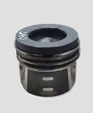 Volvo V40 Piston D4162T
