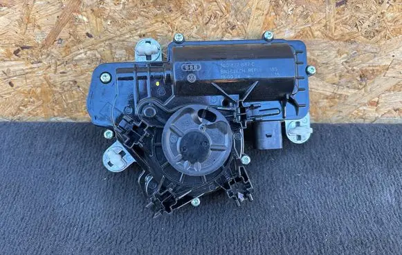 Volkswagen Tiguan Tailgate boot lock/latch motor 3G0827887C 180924