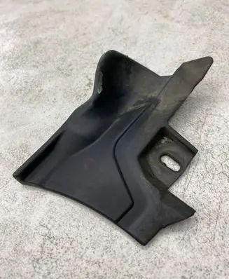 Nissan Pathfinder R51 Windshield trim 66895EB300