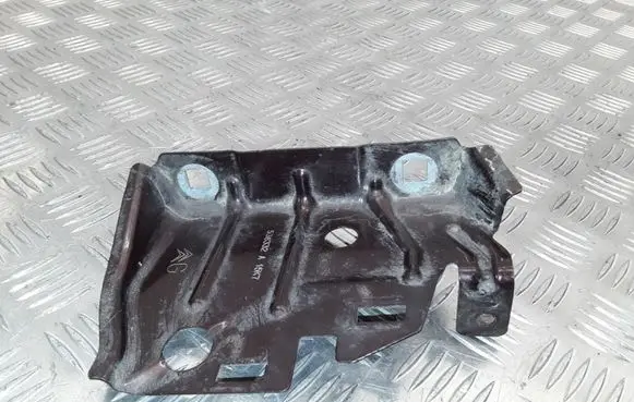 Citroen C4 I Picasso Fender mounting bracket 538332 538332A15K7