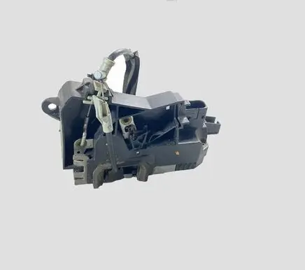 Opel Vectra C Front door lock 13157762