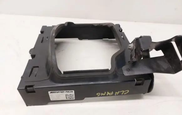 Mercedes-Benz CLA C117 X117 W117 Radiator mount bracket A1765001000 A1765000900