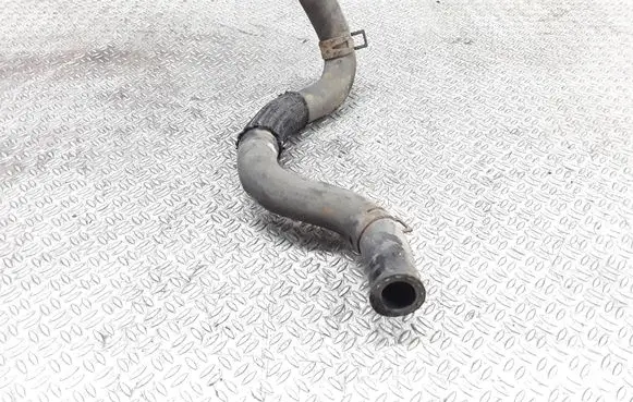 Toyota Avensis Verso Engine coolant pipe/hose
