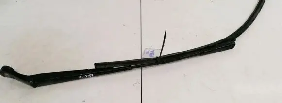 Opel Zafira B Front wiper blade arm 13145566