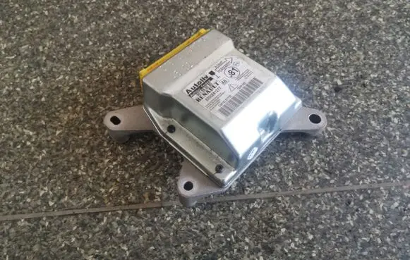 Renault Espace - Grand espace IV Airbag control unit/module 8200241277