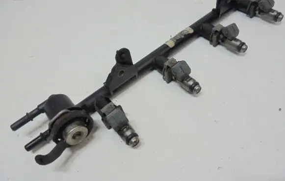 Ford Fiesta Fuel injector 2N1U-9F593-KA
