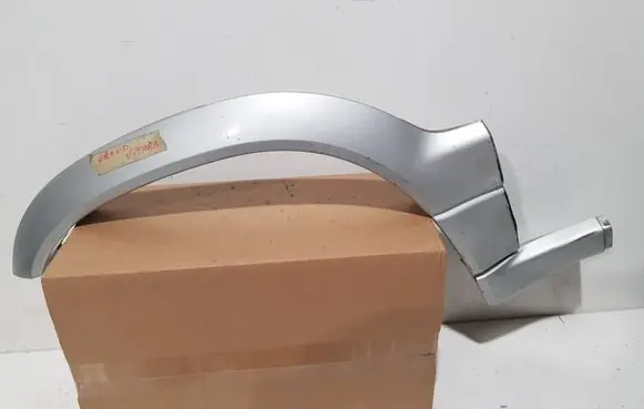 Suzuki Grand Vitara II Fender grill 7765165DA2