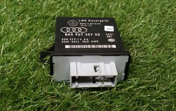 Audi A4 S4 B8 8K Light module LCM 8K590735700 00837914AA