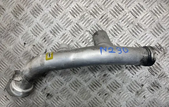 Mercedes-Benz CLS C218 X218 Intercooler hose/pipe A2045840047