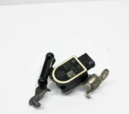 BMW 5 F10 F11 Air suspension front height level sensor 6784072