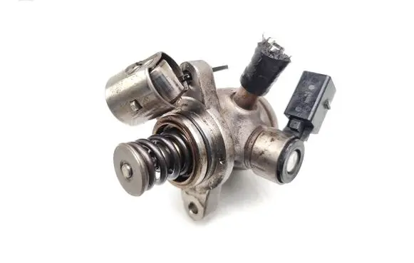 Skoda Superb B8 (3V) Fuel injection high pressure pump 04E127027N