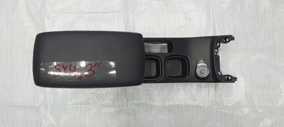 Suzuki SX4 S-Cross Armrest