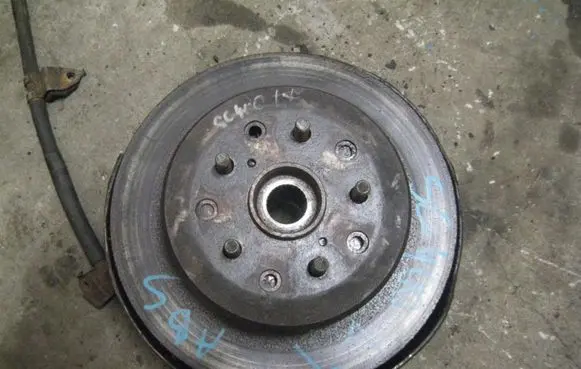 Lexus SC 300 - 400 Rear wheel hub