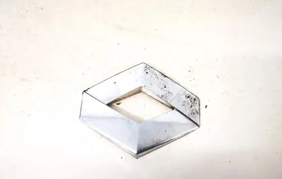 Manufacturer badge logo/emblem