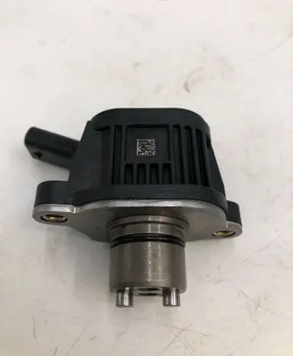 Seat Leon IV Camshaft vanos timing valve 04e906048