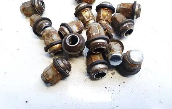 Honda Civic Nuts/bolts 