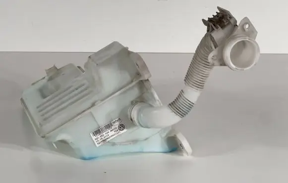 Skoda Superb B8 (3V) Windshield washer fluid reservoir/tank 5Q0955448