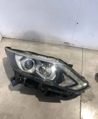 Nissan Qashqai Headlight/headlamp 10018015 MDE1313899R