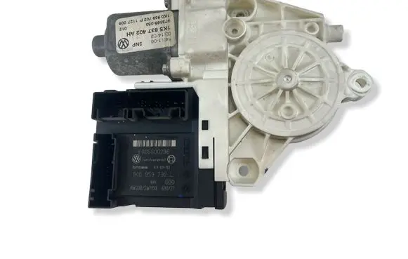 Volkswagen Jetta V Front door window regulator motor 1K0959792L